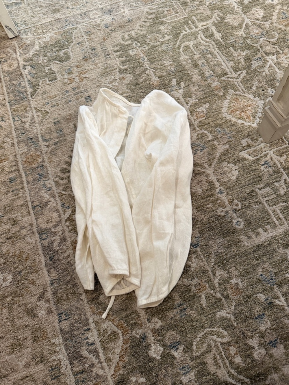 Zii Ropa Linen White Top with Delicate Texture - Picture 6 of 6